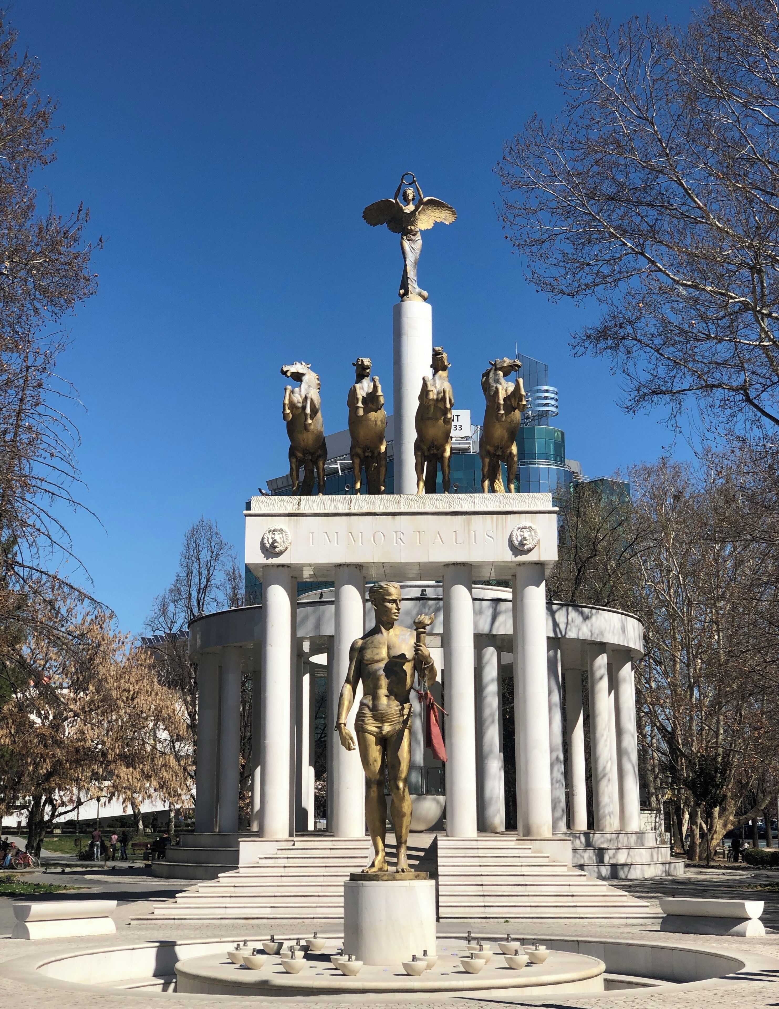 Squares with statues will always win my heart #Trovember