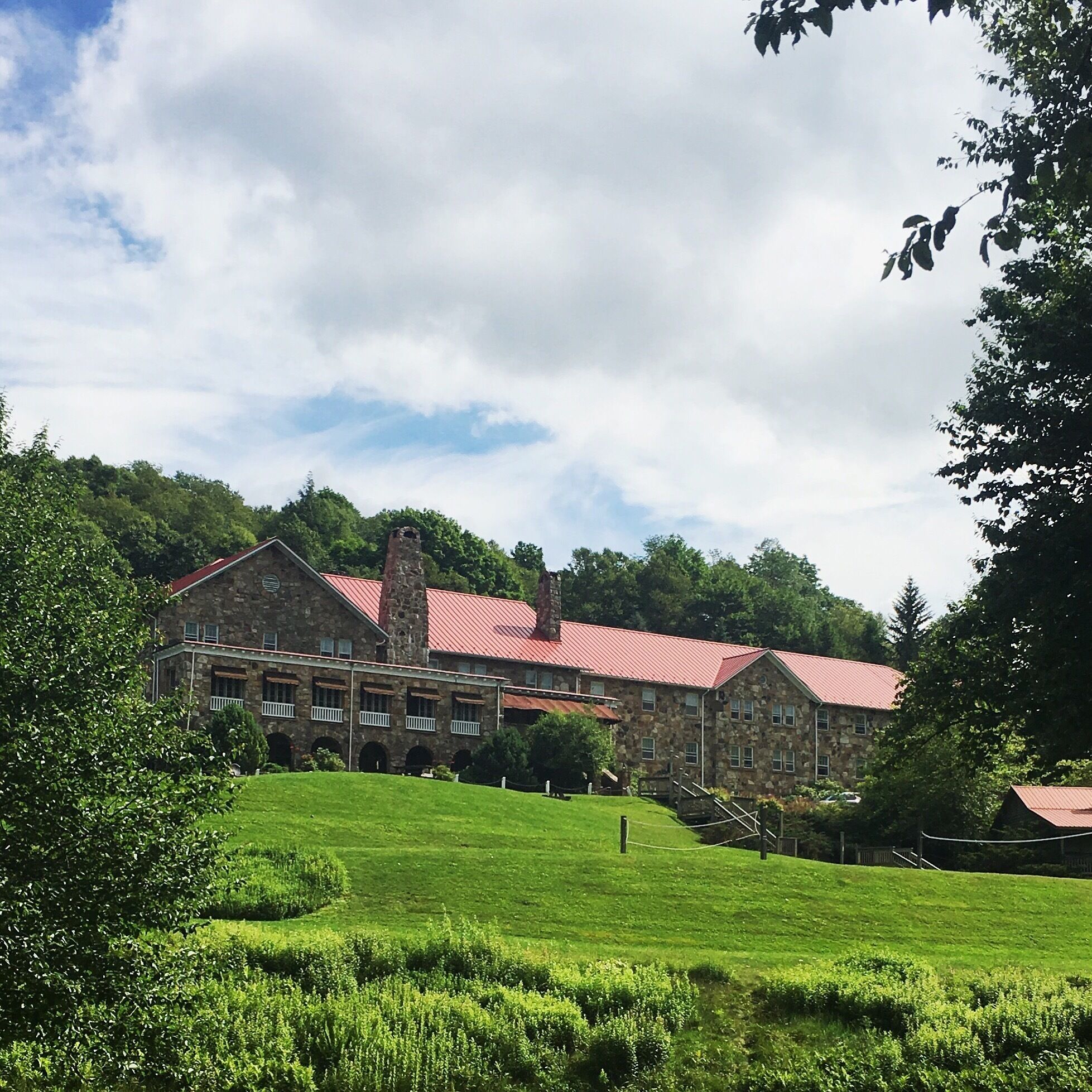 The Kellerman Resort from the movie Dirty Dancing. #moutains #hiking #virginia #weekendgetaway #roadtrip