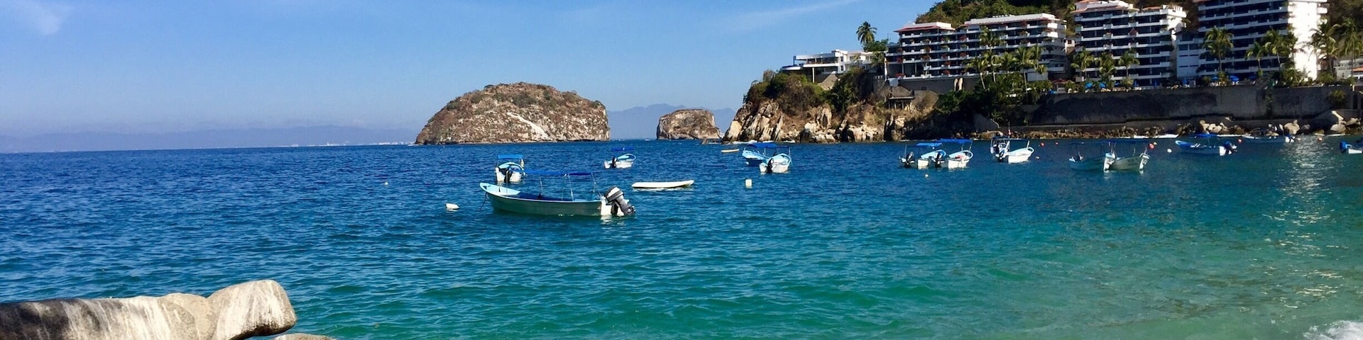 Arches national park In the background... Los Arcos..