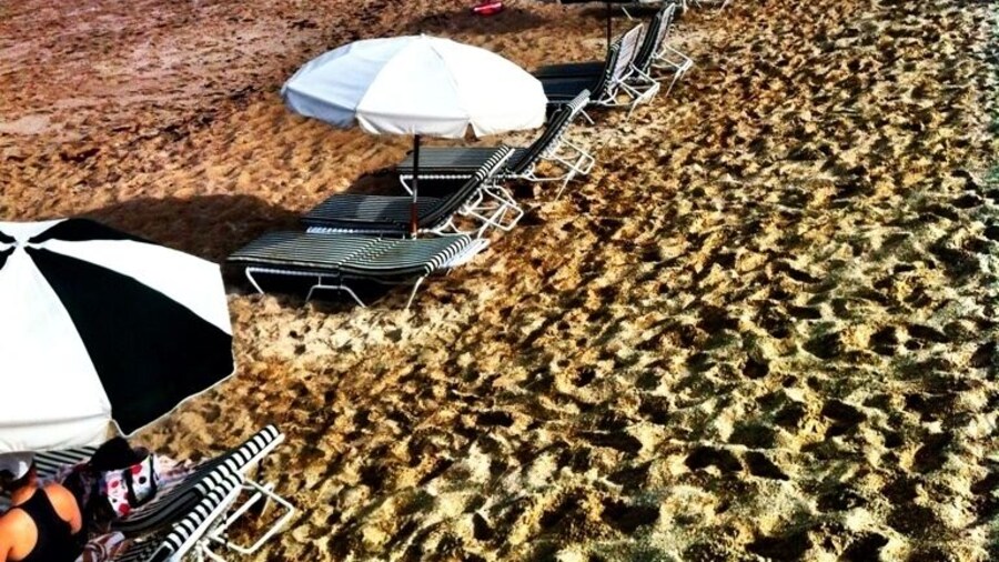 Vero beach. There's sand. There's ocean. there's girls in bikinis. there's yummy cocktails. Mmmmm good !