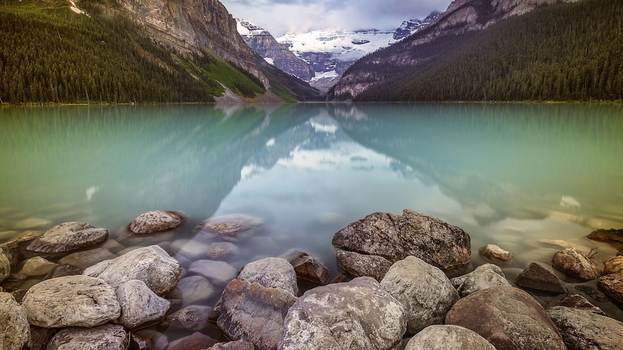 Lake Louise is probably one of the nicest lakes in Alberta, take the road from the village up here and park your car and walk the 100-150m to the lake edge. Get here for sunrise and just stand in awe at the majestic beauty of nature that surrounds you. #Nature