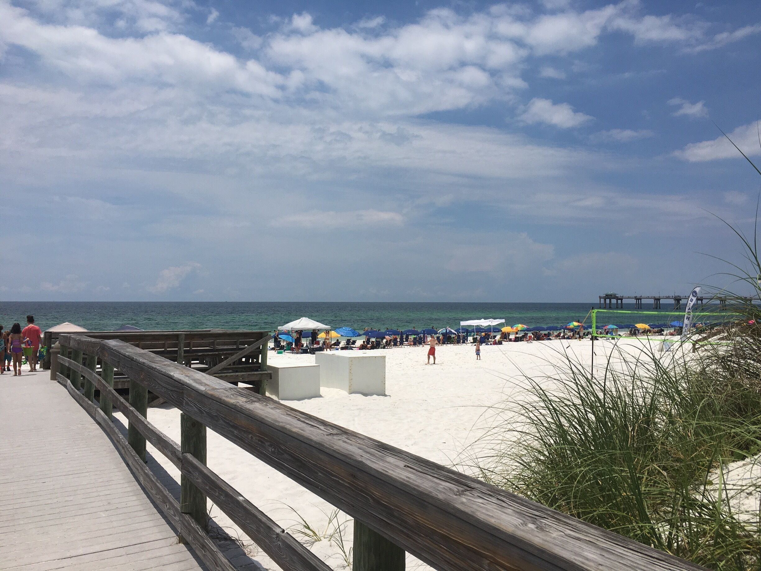 Getting to see the new renovations and beachfront in Fort Walton Beach. Summer is here and so are the crystal clear blues #FortWaltonBeach #EmeraldCoast #LifeatExpedia 