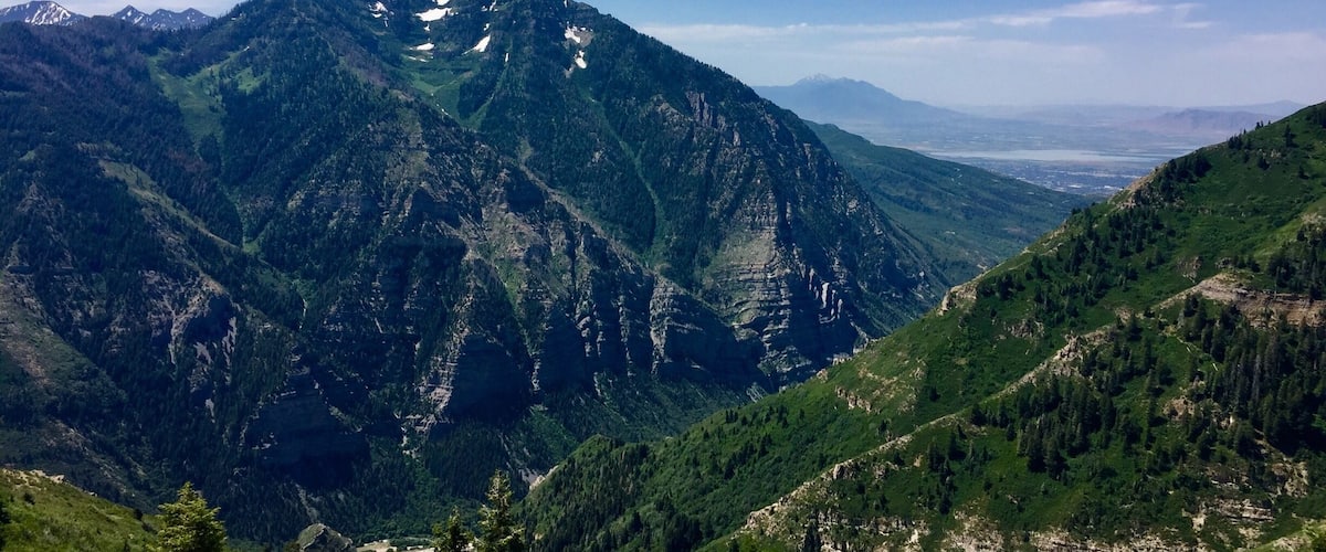 #lifeatexpedia at bear Claw on top of Sundance resort. The mountains here remind of Glacier NP in Montana. Not only it's a luxury vacation, but also a very peaceful secluded stay. #sundance