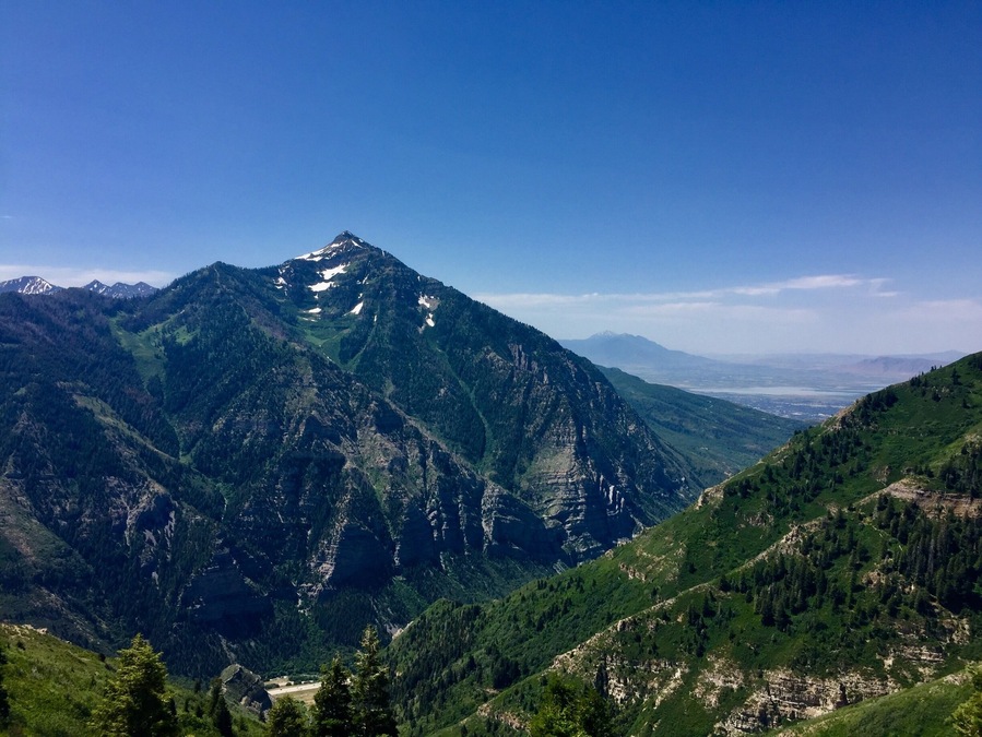 #lifeatexpedia at bear Claw on top of Sundance resort. The mountains here remind of Glacier NP in Montana. Not only it's a luxury vacation, but also a very peaceful secluded stay. #sundance