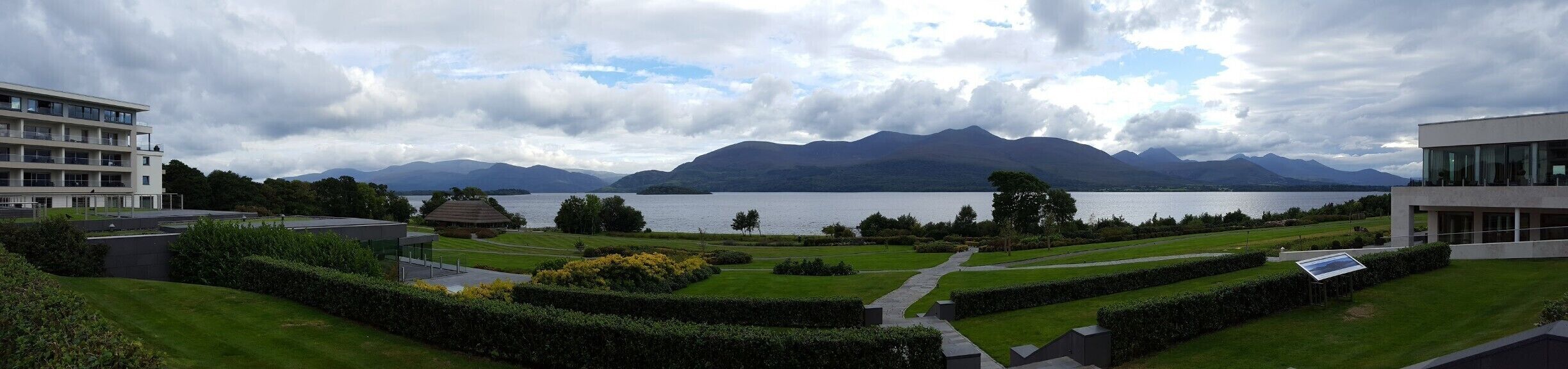 Fantastic spa hotel cozied up on Lough Leane Lake with great restaurants, bars and stunning scenery. Be sure to ask for a lakeside room (all very spacious!)  #lifeatexpedia #Killarney #Ireland 