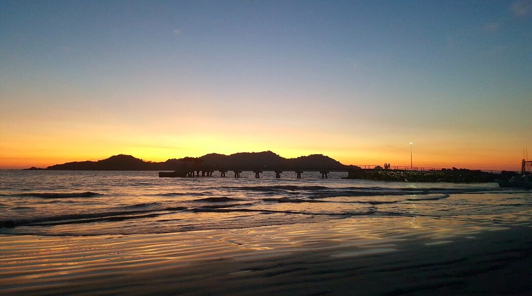 #lifeatexpedia #sunset #deck