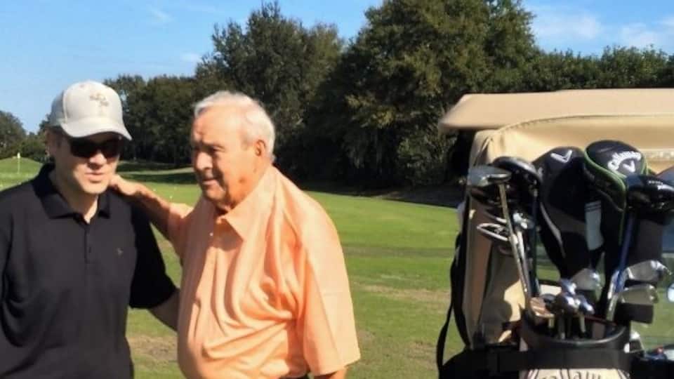 Very cool to meet the Legend, he will let anyone take a picture with him. He is a total gentleman and the reason he has legions of fans is because he is so approachable. I looked up and he was sitting right there, very odd so actually see him in person.