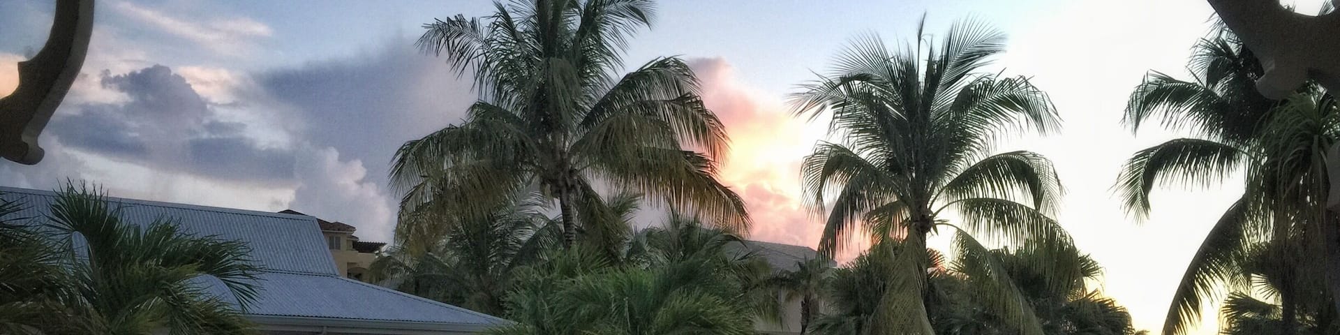 Sat in the jacuzzi just after watching the sun go down on the beach. Glorious