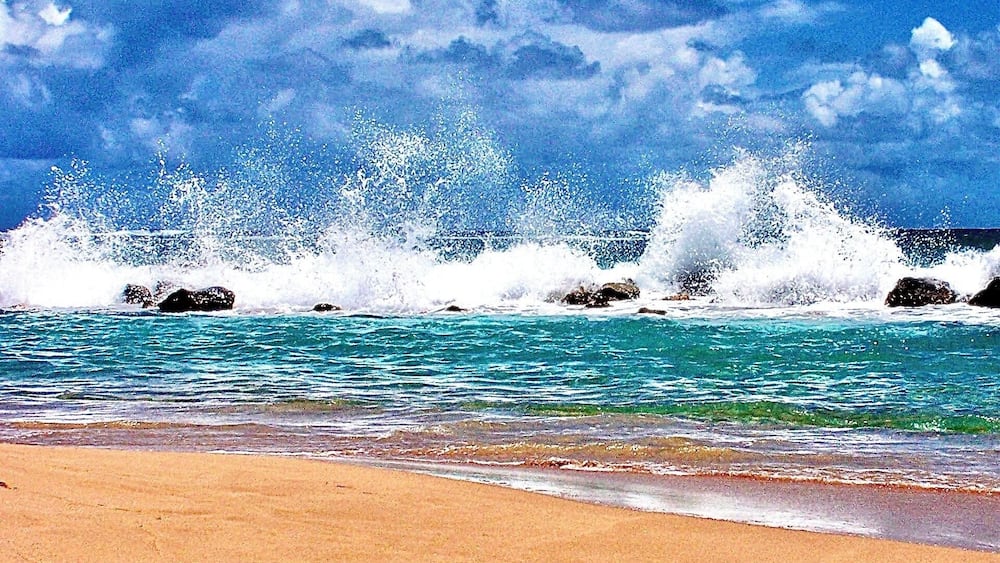 Big splash in St . Kitts.