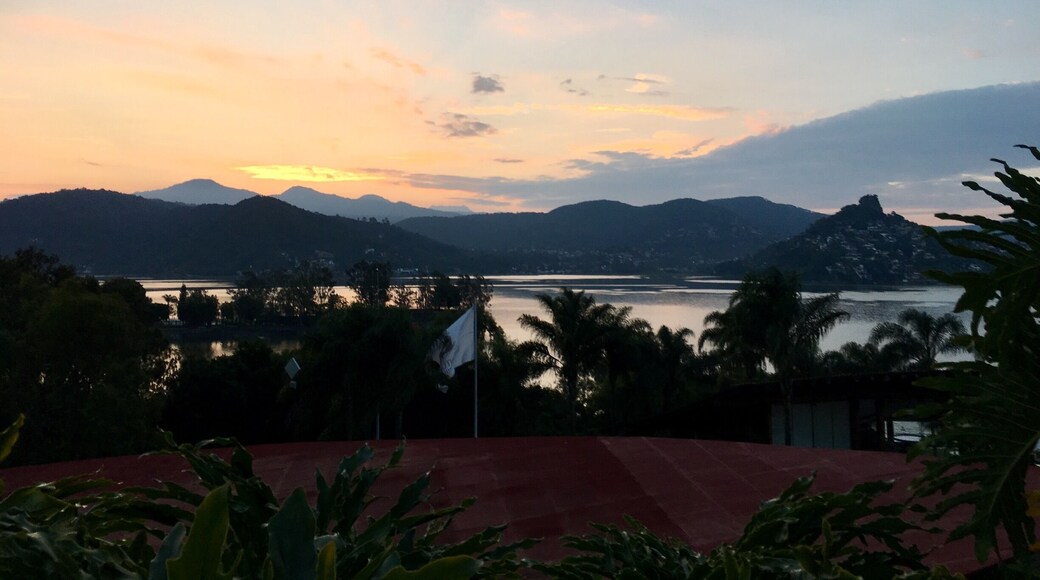 Valle de Bravo at sunset.
