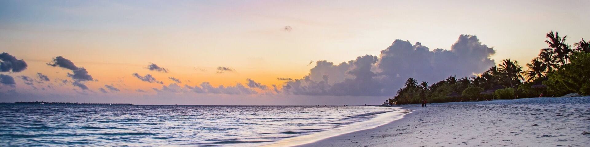 Taken during sunset, I can’t wait until one day I go back here
#bvsquad
#maldives
#sunset
#beachtips
#beach
#ocean