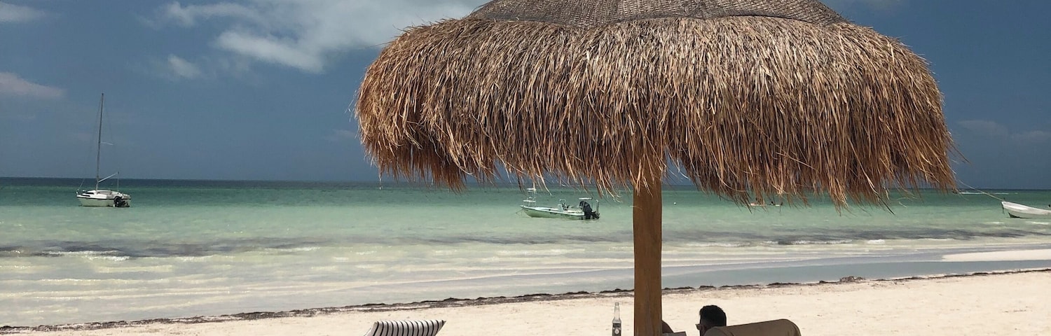 Isla Holbox is a perfect place to disconnect because the WiFi doesn’t work! Finally was able to catch up on a few books.....and this view was perfect! #LifeAtExpedia