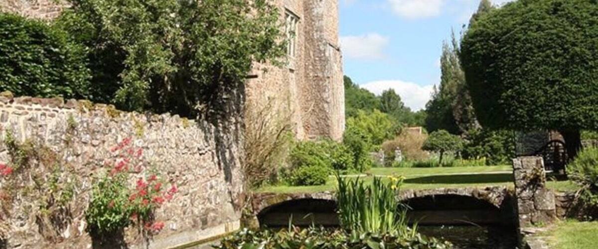 Bickleigh Castle is a beautiful Castle in Devon. You can stay at the adjacent cottages which join on to the castle on a B&B basis. The castle can also be hired out for Weddings or Special Occasions. As apart of your stay you can get a free tour of the castle