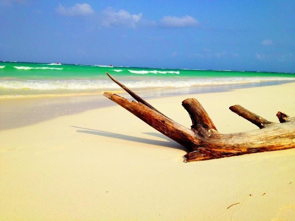 #beach. Great resort and awesome beach! #waterlust #endlesssummer #beachbound