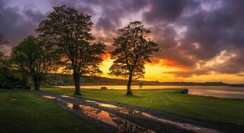 The Skeabost Bridge area has many hidden spots, you can park your car at the Skeabost House Hotel, have a coffee and scone there and then discover one of them. My favourite spot and fourth place on my 5 favourite hidden places list is the Old Skeabost Pier. This place has some of the most amazing sunsets in the area, and it's also one of the rare locations where you can capture the Northern lights.