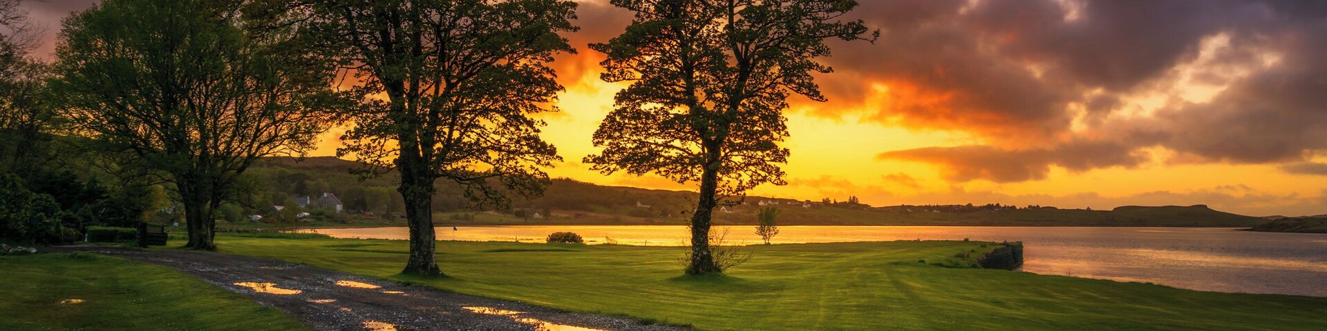 The Skeabost Bridge area has many hidden spots, you can park your car at the Skeabost House Hotel, have a coffee and scone there and then discover one of them. My favourite spot and fourth place on my 5 favourite hidden places list is the Old Skeabost Pier. This place has some of the most amazing sunsets in the area, and it's also one of the rare locations where you can capture the Northern lights.