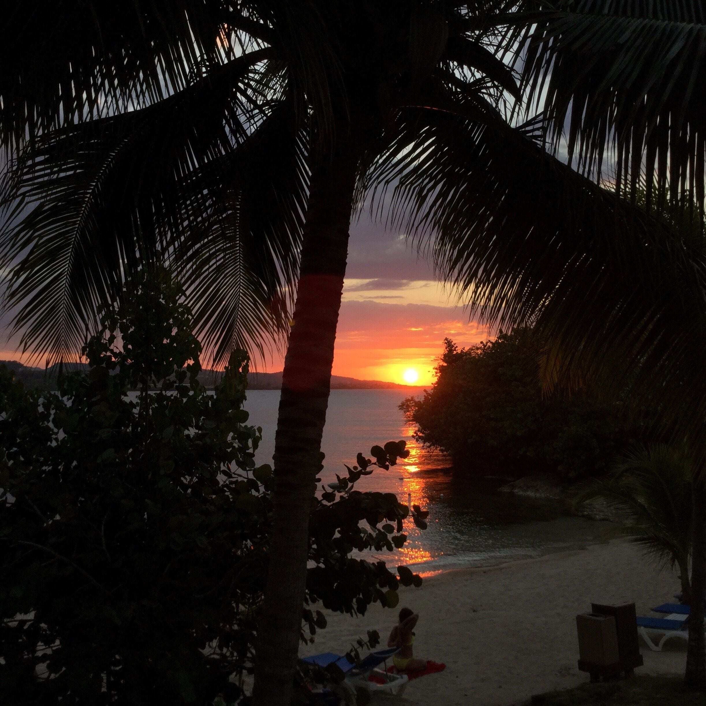 Amazing sunset right from the sunset cove at the Grand Palladium Lady Hamilton 