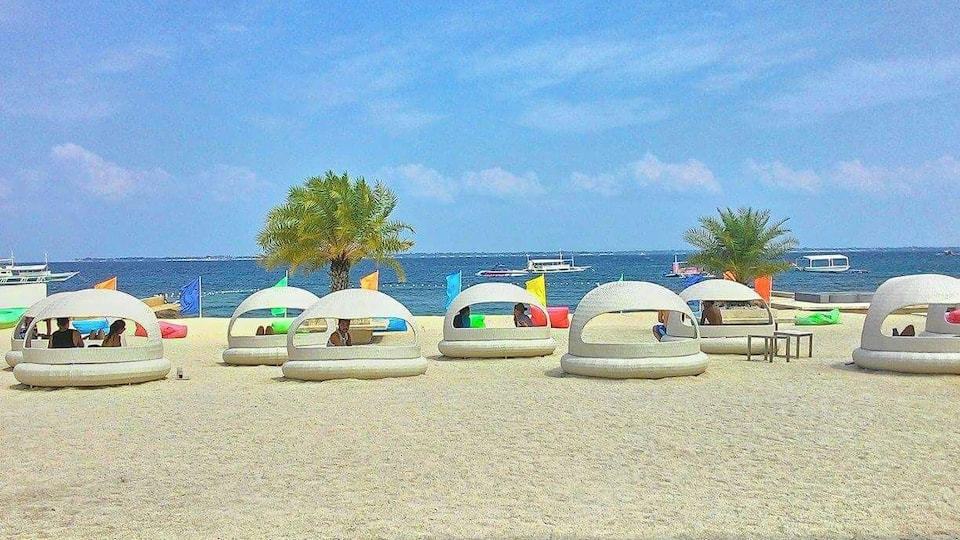 Relax in one of the #pods on a white #beach and #blue sky above. Availed the day entrance and it was very good! #Cebu #resort #hotel #beach #Philippines
