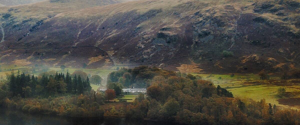 The Lake District in England is such an amazing g destination. Whether you're coming South from Scotland or North from England, this is the area to visit, stay and explore. The walks are numerous and wonderful. Make sure you've got sturdy walking gear, provisions and a sense of fun. This is a drone shot across to the wonderful Dales Head Hotel. Great accommodation and hospitality. #destination #nature #lakedistrict #drone #instone