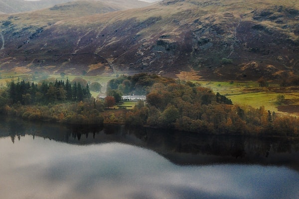 The Lake District in England is such an amazing g destination. Whether you're coming South from Scotland or North from England, this is the area to visit, stay and explore. The walks are numerous and wonderful. Make sure you've got sturdy walking gear, provisions and a sense of fun. This is a drone shot across to the wonderful Dales Head Hotel. Great accommodation and hospitality. #destination #nature #lakedistrict #drone #instone