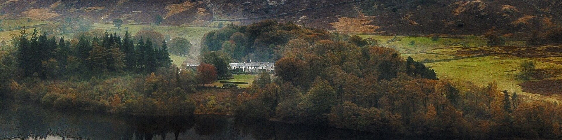 The Lake District in England is such an amazing g destination. Whether you're coming South from Scotland or North from England, this is the area to visit, stay and explore. The walks are numerous and wonderful. Make sure you've got sturdy walking gear, provisions and a sense of fun. This is a drone shot across to the wonderful Dales Head Hotel. Great accommodation and hospitality. #destination #nature #lakedistrict #drone #instone