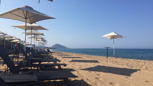 Early morning on the beach. Although it never got all that busy.