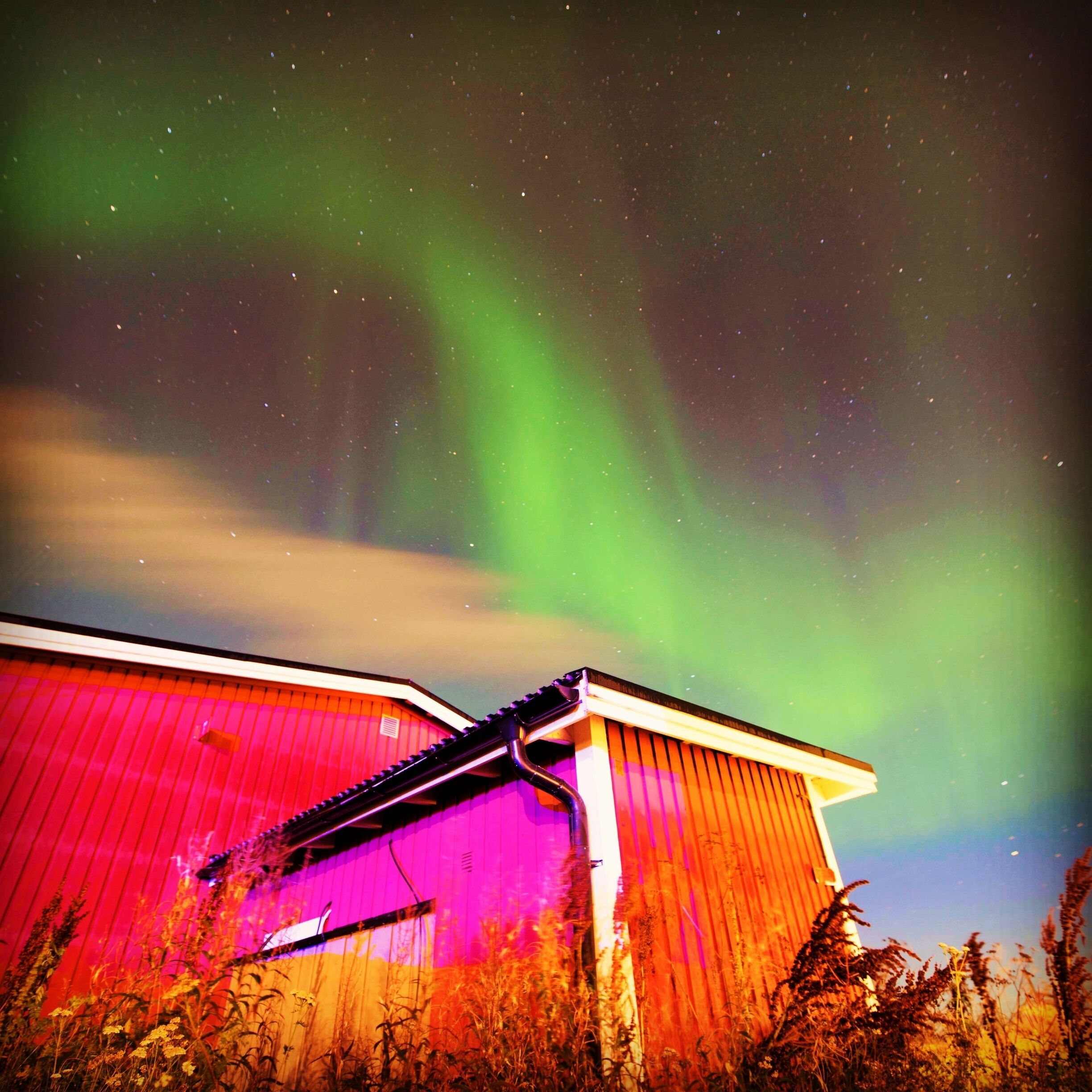 Love seeing the places that we normally visit in the winter in their "snow free" state. Bonus Northern Lights show too!