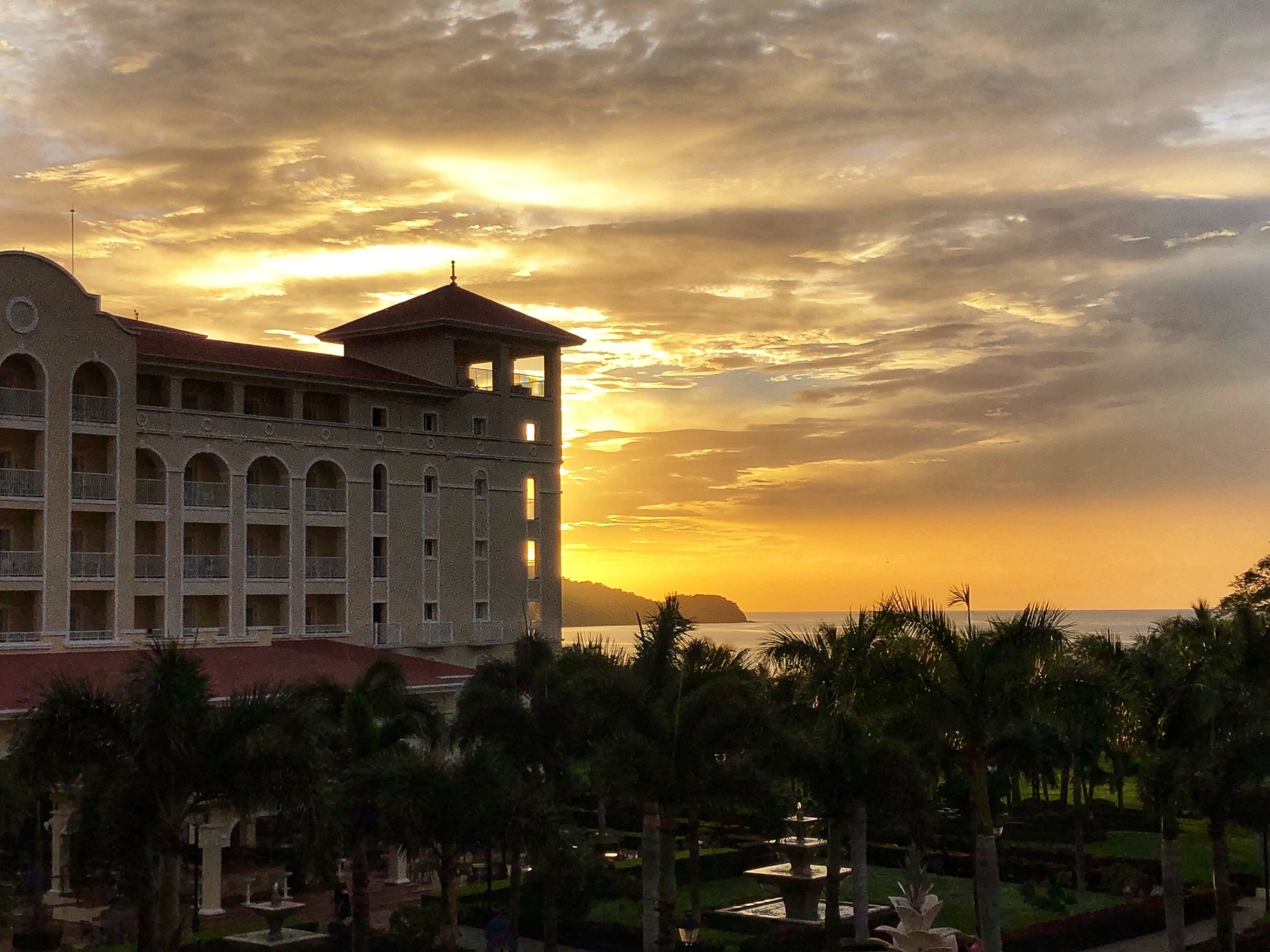 Another amazing sunset in Playa Matapalo, Guanacaste, Costa Rica. (07/2019)