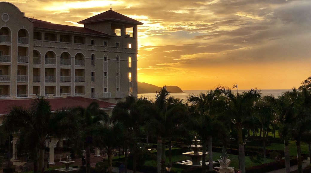 Another amazing sunset in Playa Matapalo, Guanacaste, Costa Rica. (07/2019)