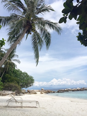 #lifeatexpedia #beachtips