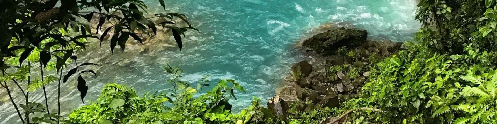 The short hike is worth the view! The water’s color is due to minerals from the nearby volcano causing it to appear to be a bright beautiful turquoise. #river