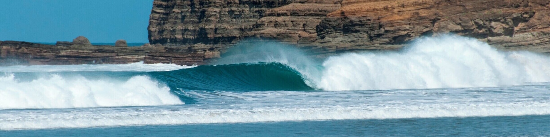 Beautiful surf beach with offshore winds.
#Blue #beachtips