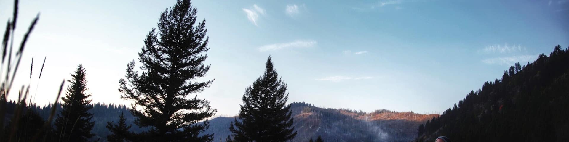 Us Highway 26, from the Idaho/Wyoming border to the town of Jackson Hole is a picturesque drive at any time. The Snake River winds it's way through the canyon, with stunning mountains views on both sides as you drive along. Campgrounds are found along the way, and in the early morning light (as seen here), you can get a quiet moment to stop and look for elk, moose and bear as they search a meal along the river banks. #goldenhour #colorful