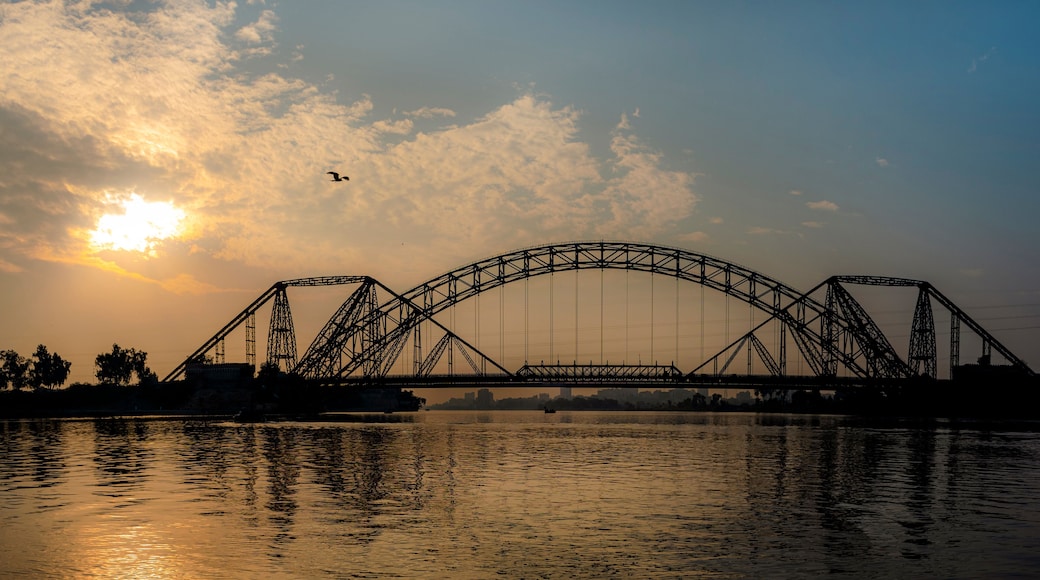 The Lansdowne Bridge over the Indus at Sukkur was one of the great engineering feats of the 19th century.