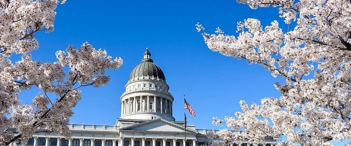 Downtown #SLC has some #stunningstructures including the #Utah capitol building. #frattography