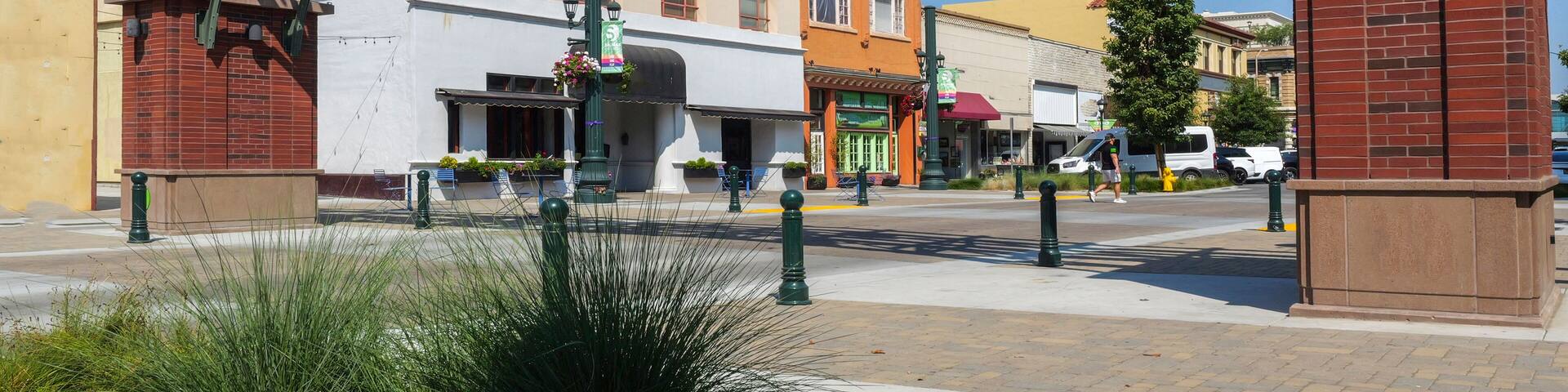 Salinas , CA downtown sign