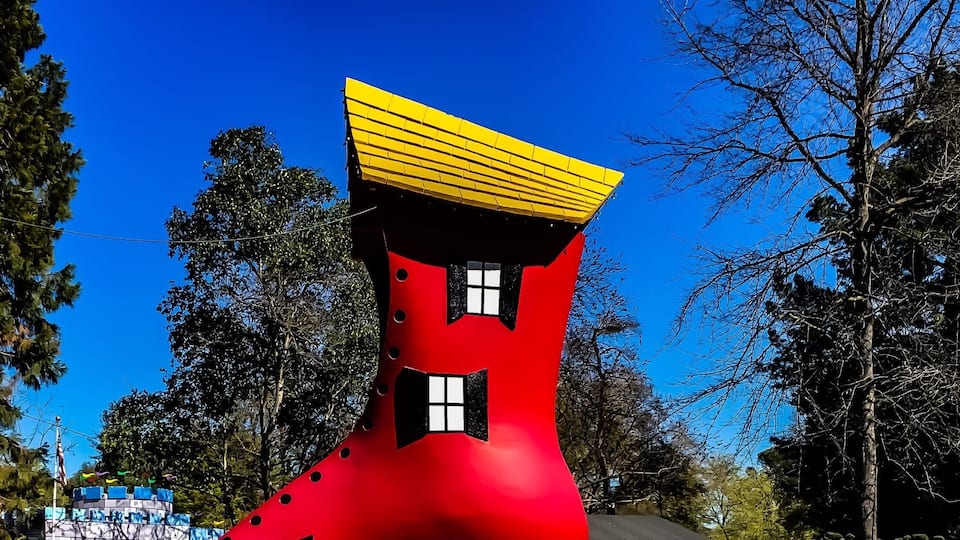 Located in William Land Park in Sacramento, Fairytale Town has delighted millions of guests, inspiring imagination, creativity and literacy since it opened in 1959. One of the attractions is this #red boot , titled The old woman and the shoe slide.