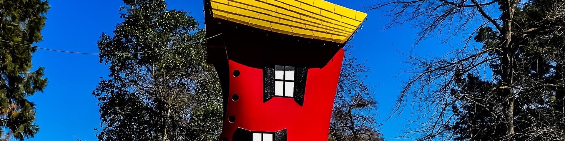 Located in William Land Park in Sacramento, Fairytale Town has delighted millions of guests, inspiring imagination, creativity and literacy since it opened in 1959. One of the attractions is this #red boot , titled The old woman and the shoe slide.