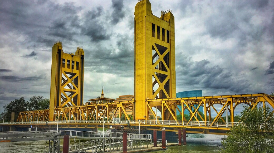 Tower bridge is located in downtown Sacramento next to old town Sacramento. #golden