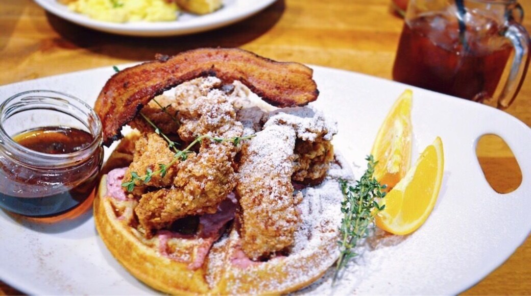 Brunch at The Porch in Sacramento. Chicken and Waffle with Sweet Tea. Perfect!
More on www.ajauntwithjoy.com