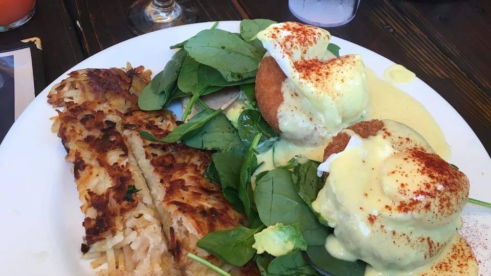 They don't have bottomless mimosas, but the food is on point and they do bottle service with mixers. The brunch menu is deep, so many options. I had the crab cake benedict, so yum.