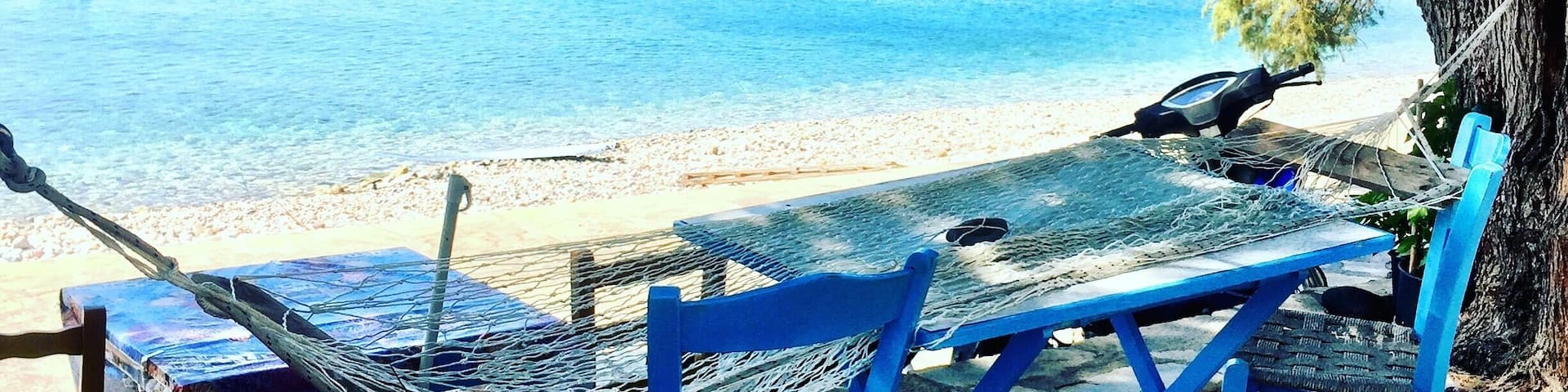 Siesta time😍⛵️⚓️🥂🇬🇷