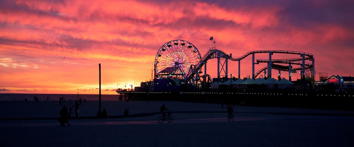 The California coastline has stunning sunsets all over, but one of my favorites is by Santa Monica pier. Whether it's the clouds or the weather conditions or something else, the colors produced during the sunset on this beach are always stunning, bordering on unreal. #SantaMonica #California #GoldenHour #weekendgetaway