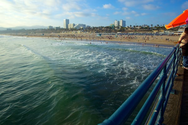 Santa Monica showing general coastal views