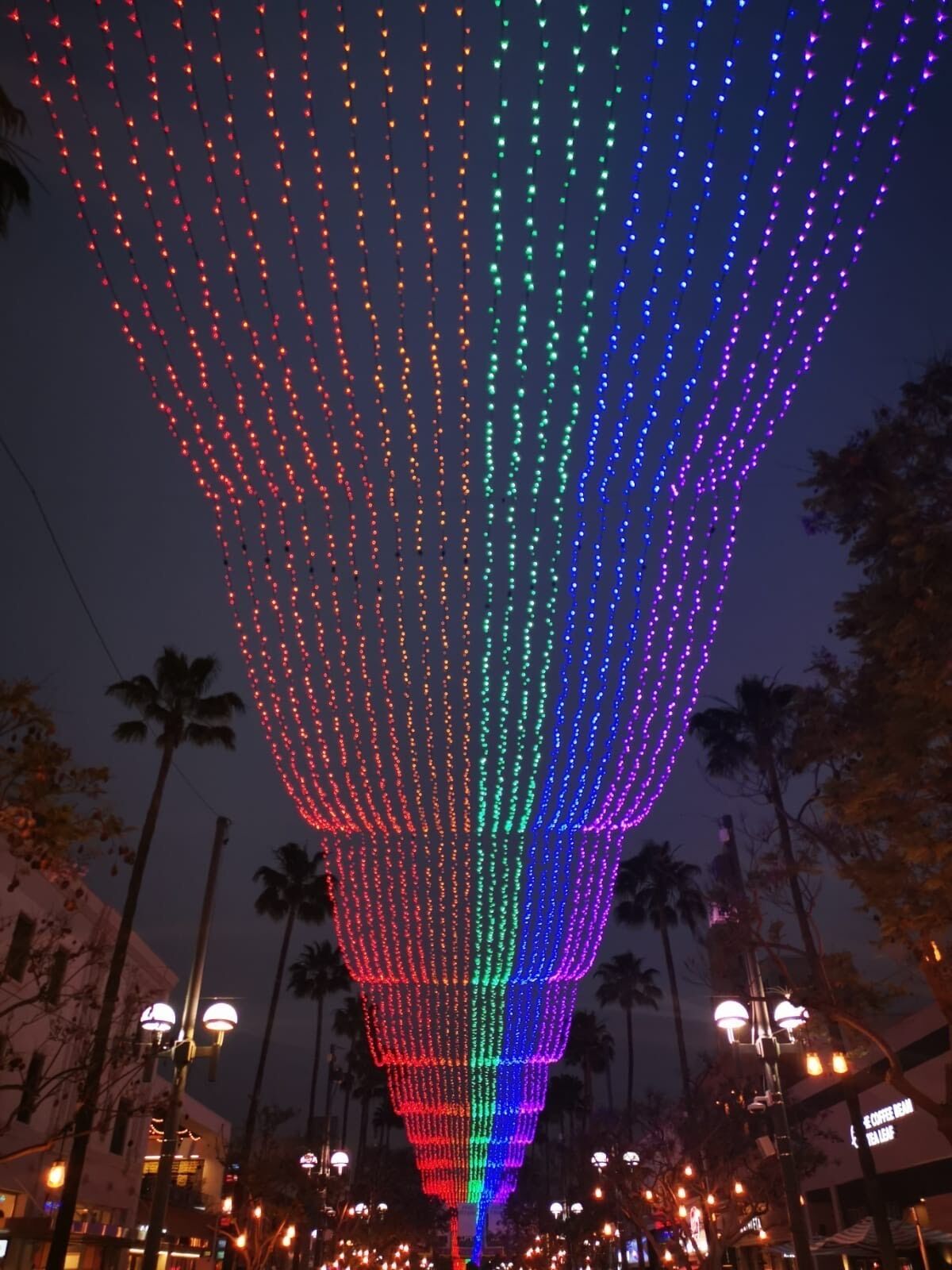 #LifeAtExpedia 
Love is in the air... in the streets... and everywhere in Downtown Santa Monica! 💕