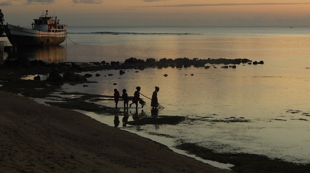 When time stops, you have the certainty you're on Ile Sainte Marie. A corner of paradise on Madagascar's Eastern cost where you're immersed in a permanent state of astonishment.
#BeachBound