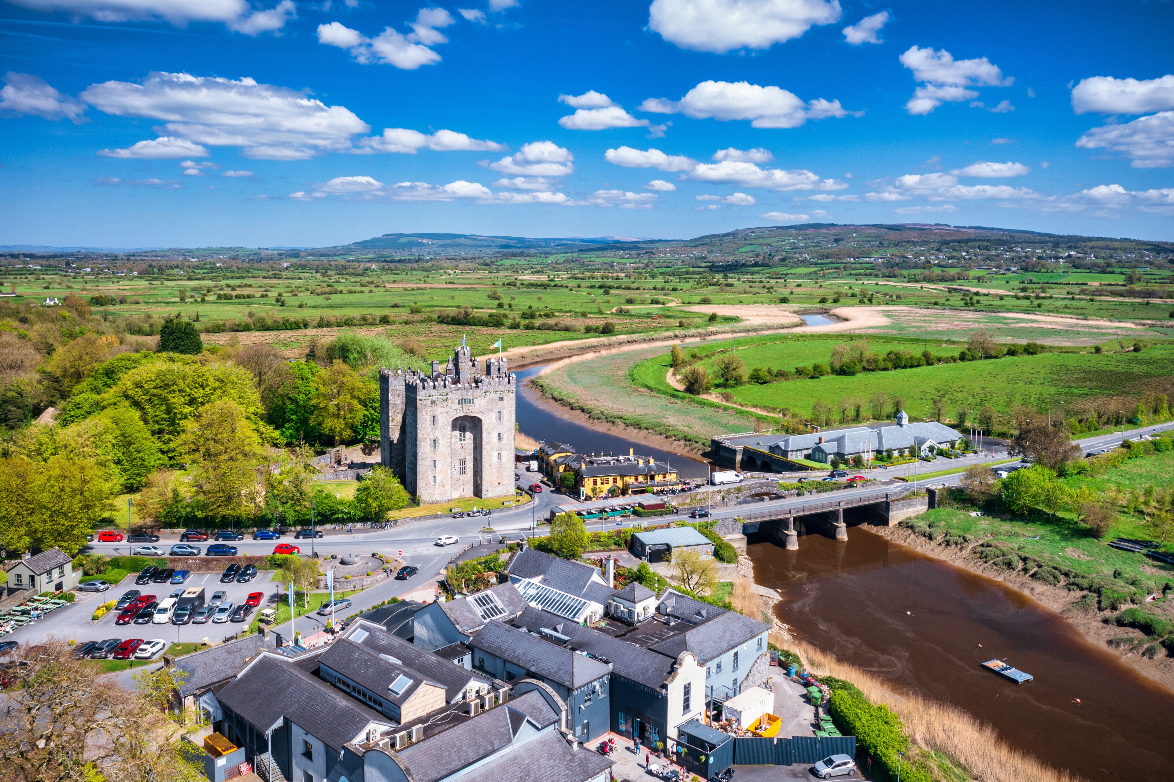 15th-century Bunratty castle in Co. Clare, Ireland