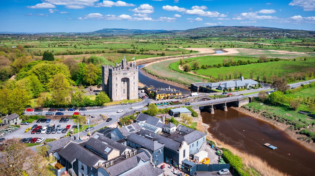 15th-century Bunratty castle in Co. Clare, Ireland