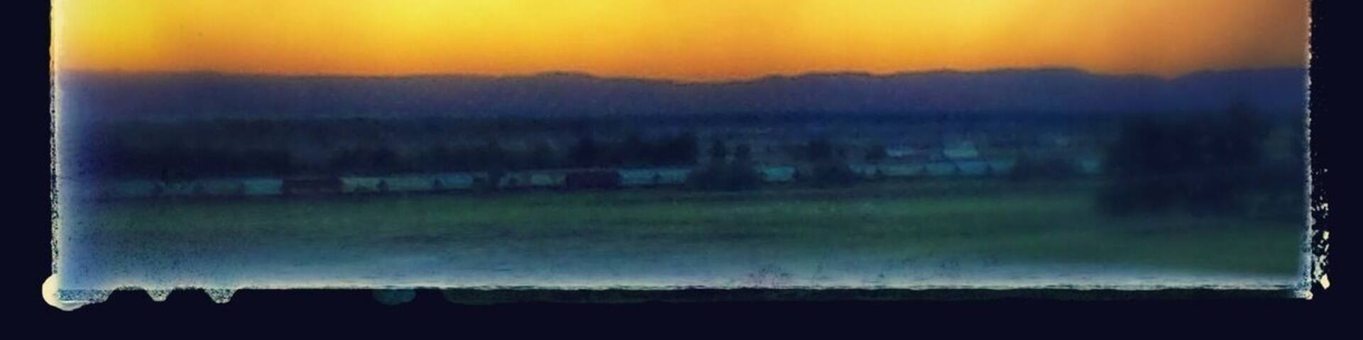 Beautiful storm
#goldenhour