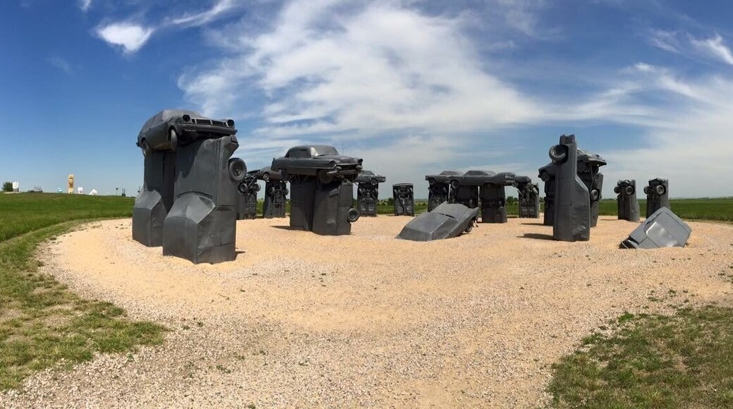 Kids' favorite stop on our Roadtrip! They had picked this place out during our planning stage, and we're not disappointed!
Not only is there a full scale model of Stonehenge built out of cars, but a larger sculpture park and more car art to be seen!
Very fun.